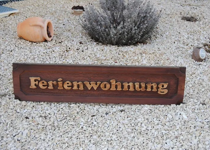 Near Rheinfall جيستيتين